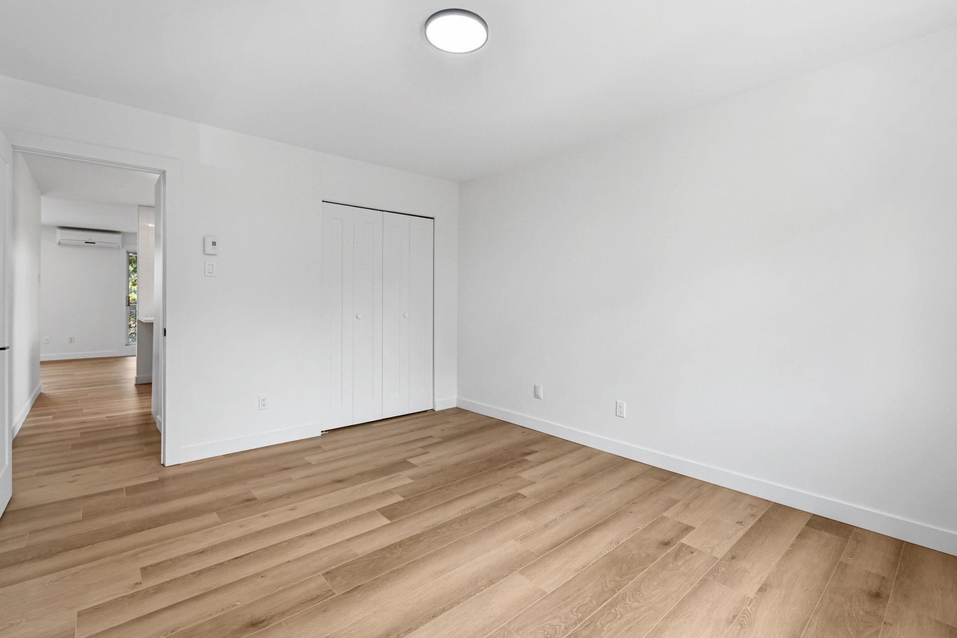 









279


Rue de Springfield

, 5,
Longueuil (Greenfield Park),




QC
J4V1X7

