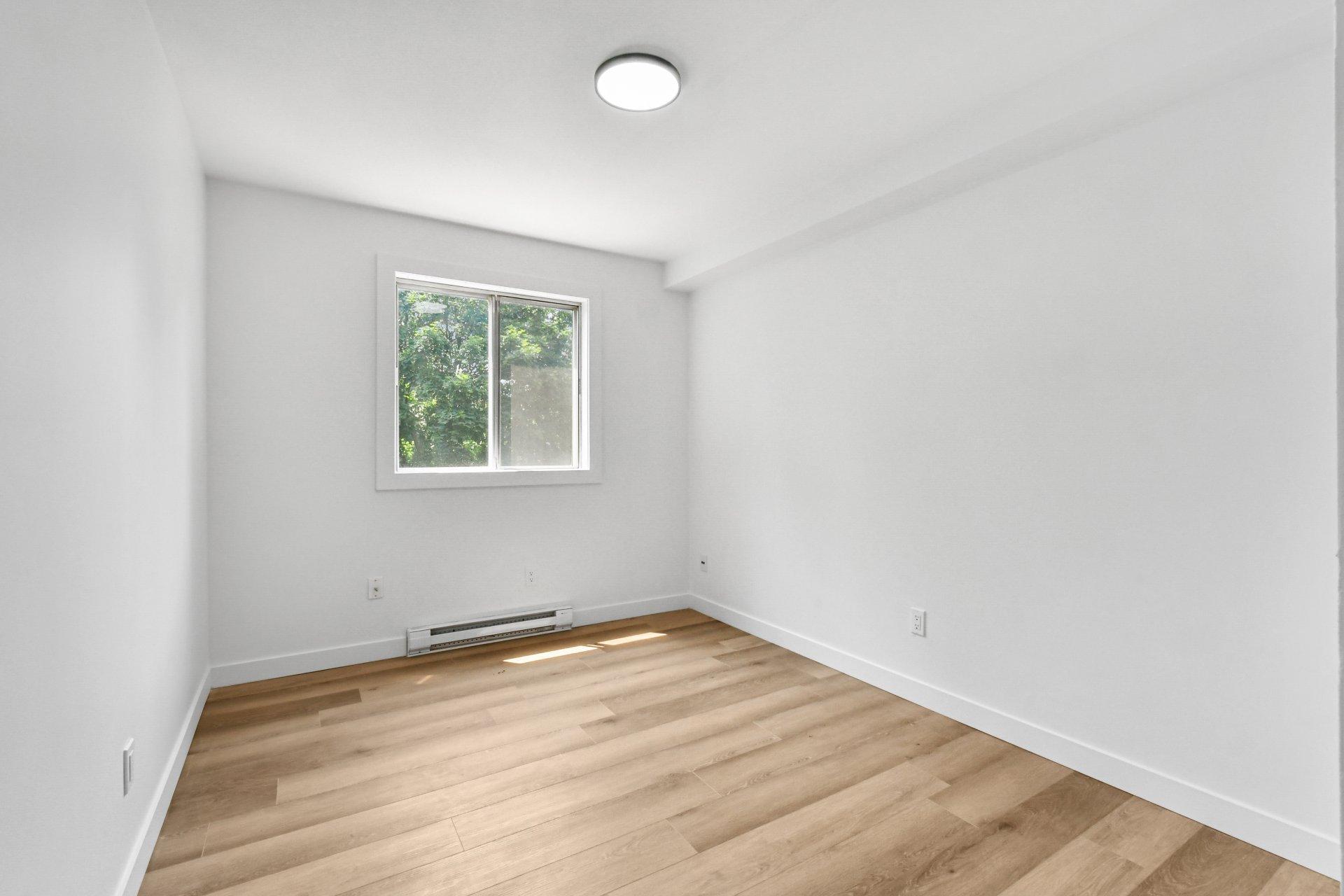 









279


Rue de Springfield

, 5,
Longueuil (Greenfield Park),




QC
J4V1X7

