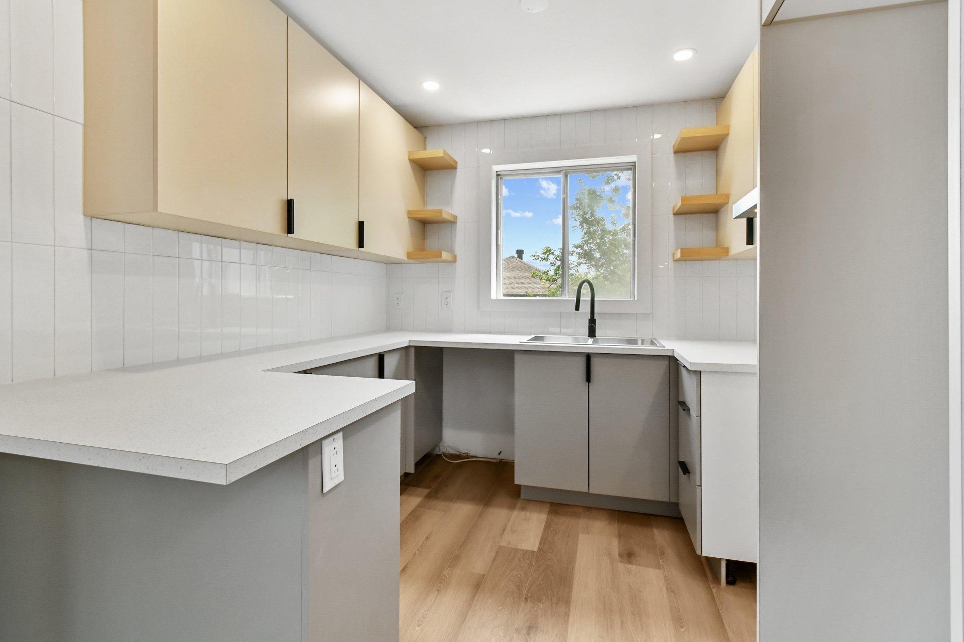 









279


Rue de Springfield

, 5,
Longueuil (Greenfield Park),




QC
J4V1X7

