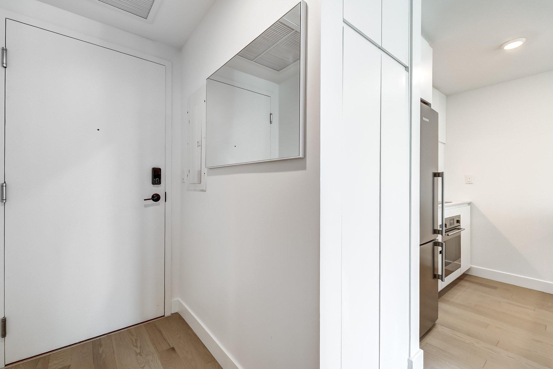 









1210


Rue Jeanne-Mance

, 2818,
Montréal (Ville-Marie),




QC
H2X1M1

