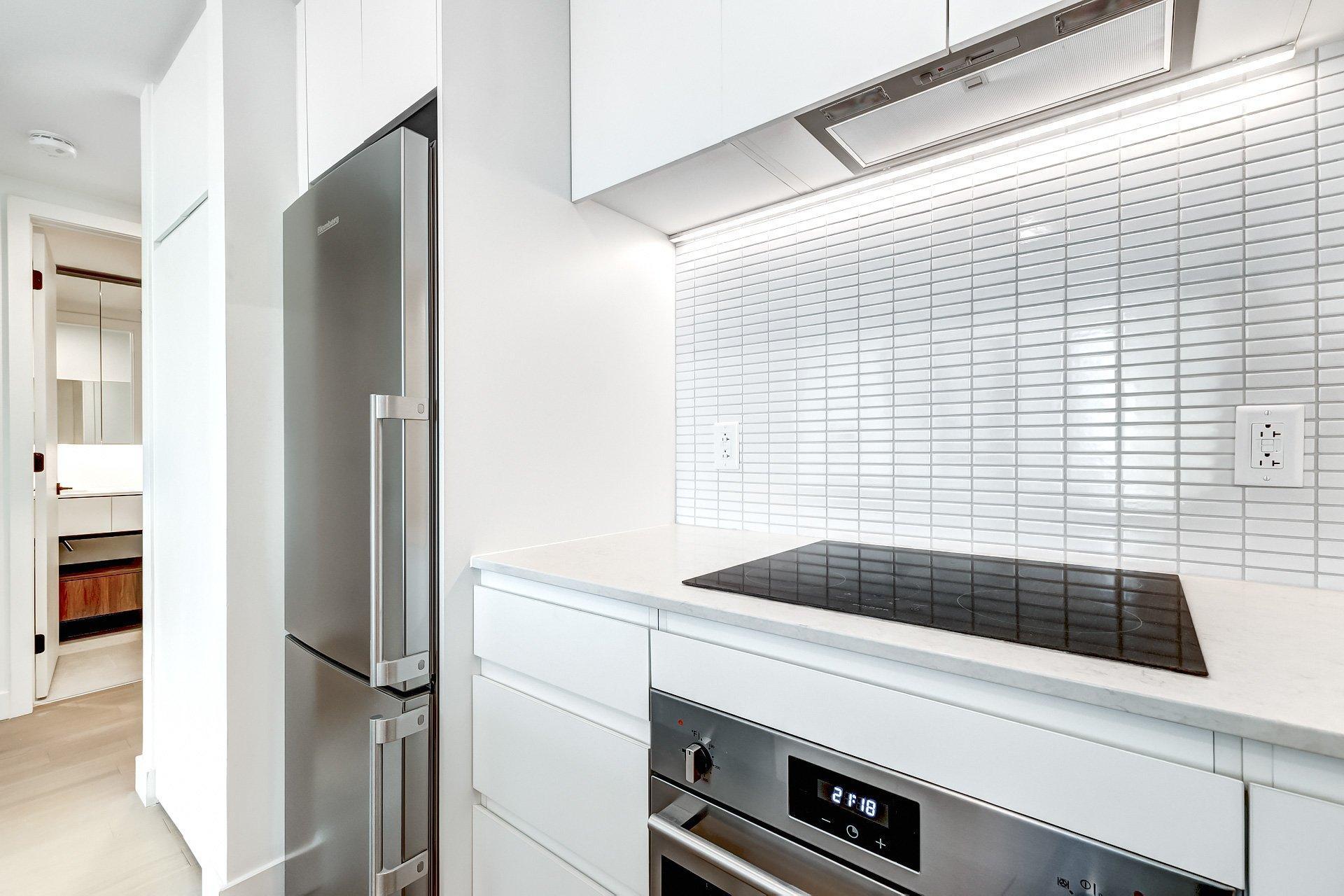 









1210


Rue Jeanne-Mance

, 2818,
Montréal (Ville-Marie),




QC
H2X1M1

