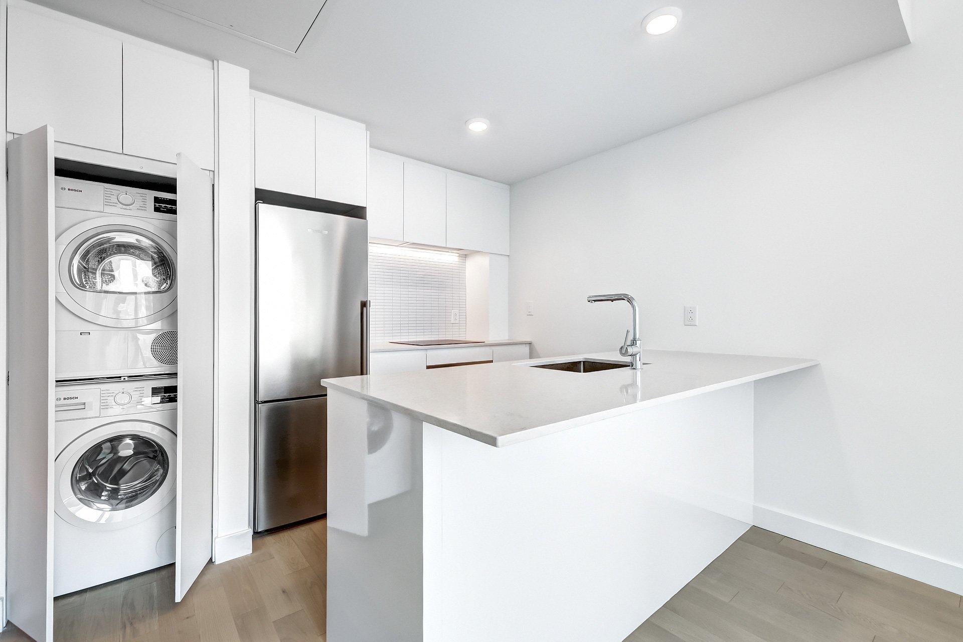 









1210


Rue Jeanne-Mance

, 2818,
Montréal (Ville-Marie),




QC
H2X1M1

