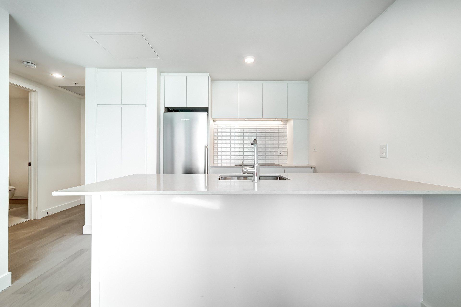 









1210


Rue Jeanne-Mance

, 2818,
Montréal (Ville-Marie),




QC
H2X1M1

