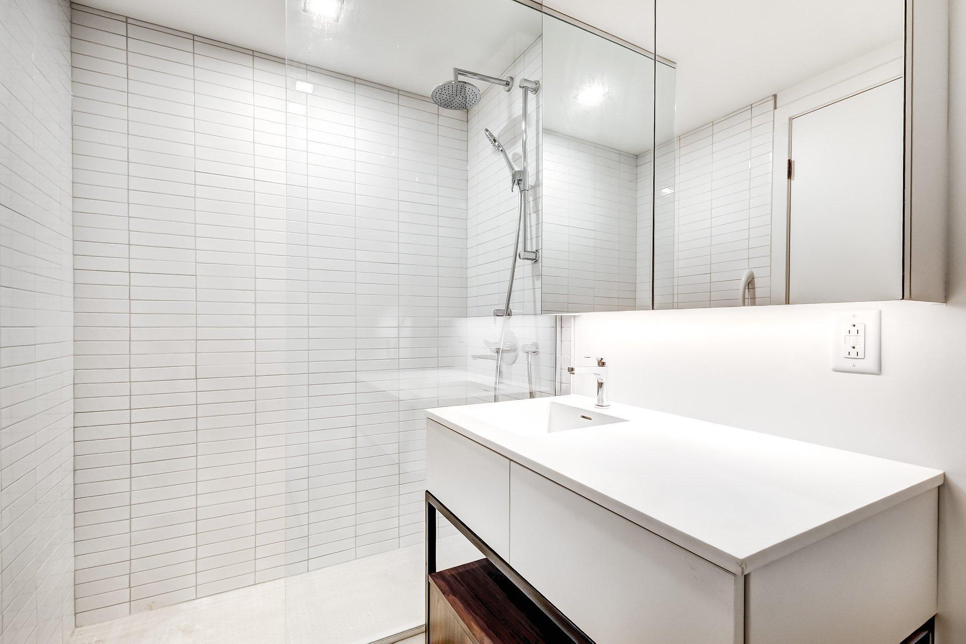 









1210


Rue Jeanne-Mance

, 2818,
Montréal (Ville-Marie),




QC
H2X1M1

