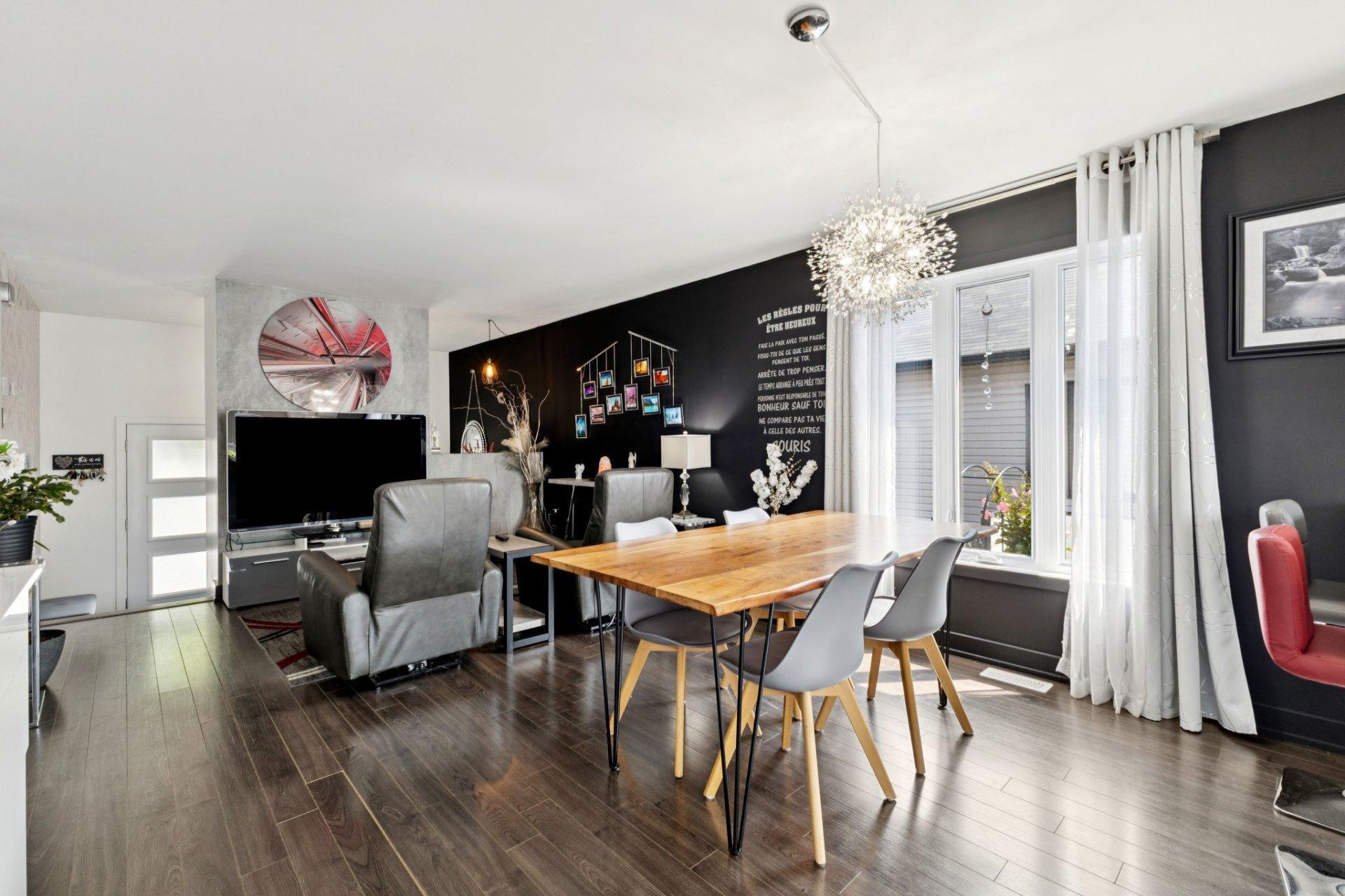 









167


Rue de Gallichan

,
Gatineau (Gatineau),




QC
J8R0H1

