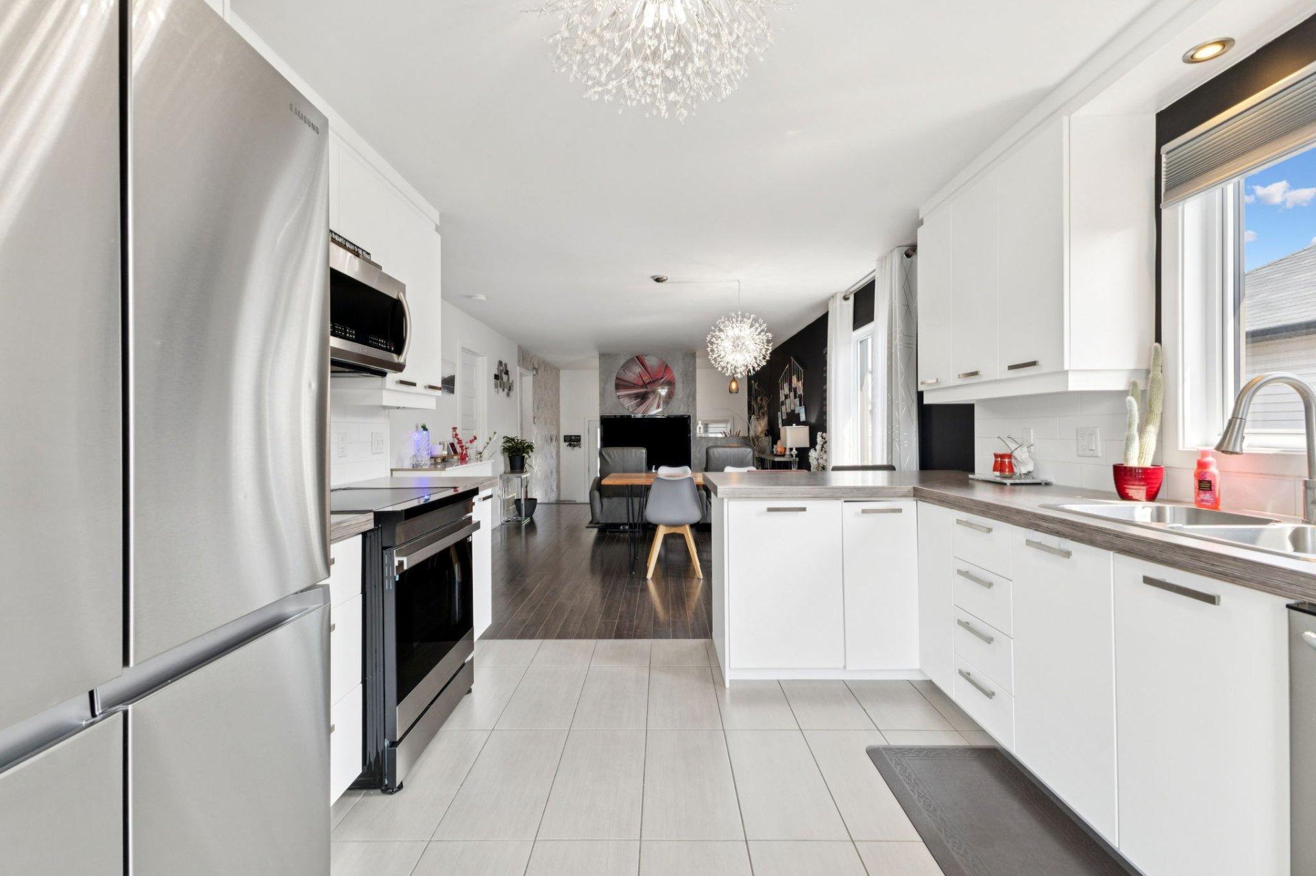 









167


Rue de Gallichan

,
Gatineau (Gatineau),




QC
J8R0H1

