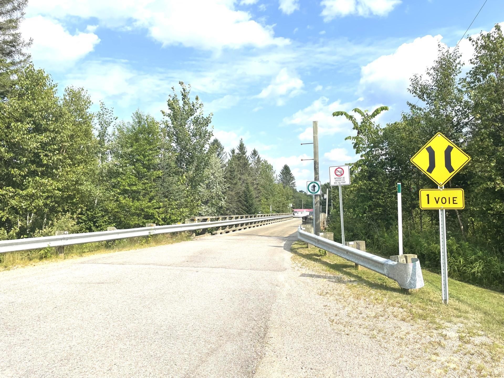 












Rue des Algonquins

,
Mont-Laurier,







QC
J9L0A4

