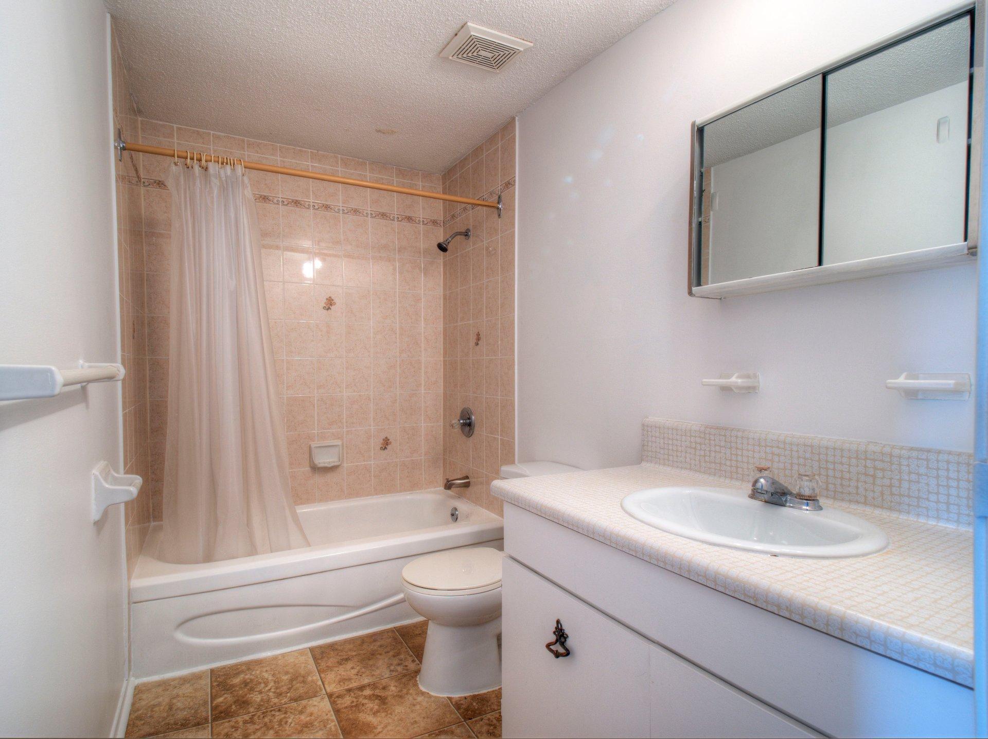 









100


Rue de la Terrasse-Eardley

,
Gatineau (Aylmer),




QC
J9H6B5


