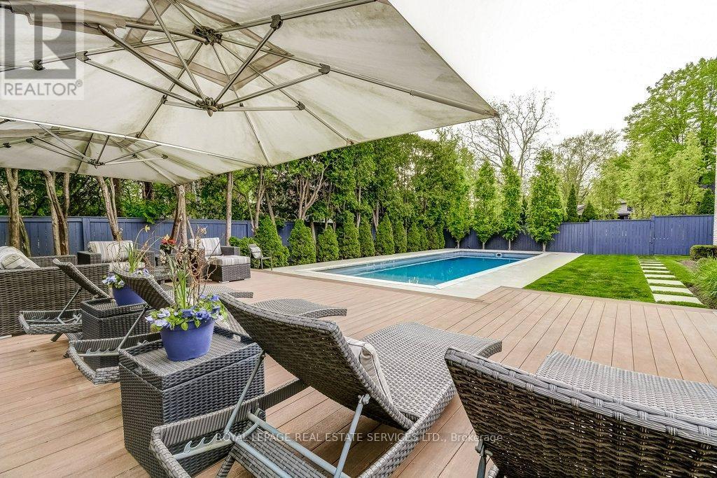 












144 SPARLING COURT

,
Oakville,




Ontario
L6K2J7

