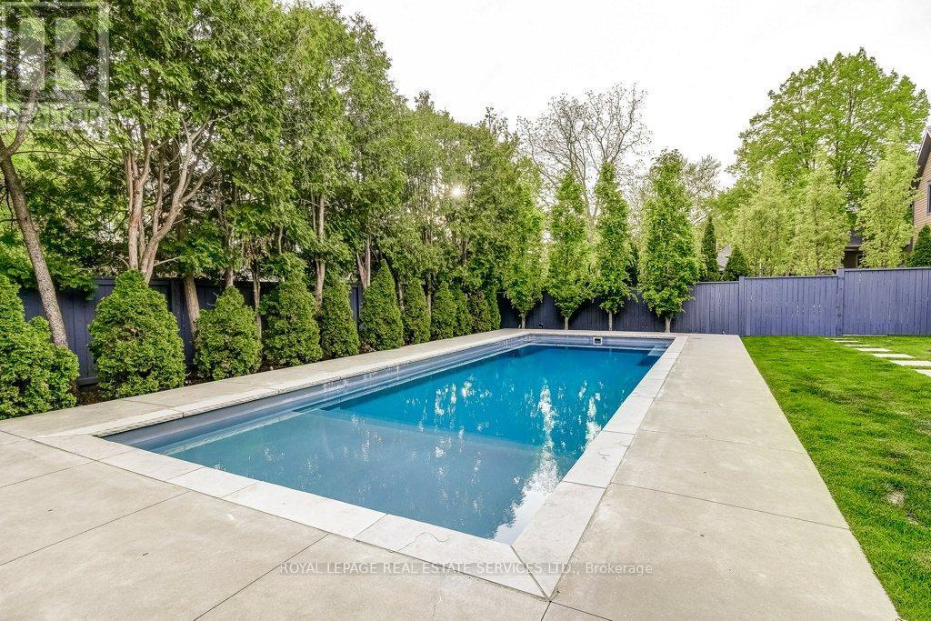 












144 SPARLING COURT

,
Oakville,




Ontario
L6K2J7

