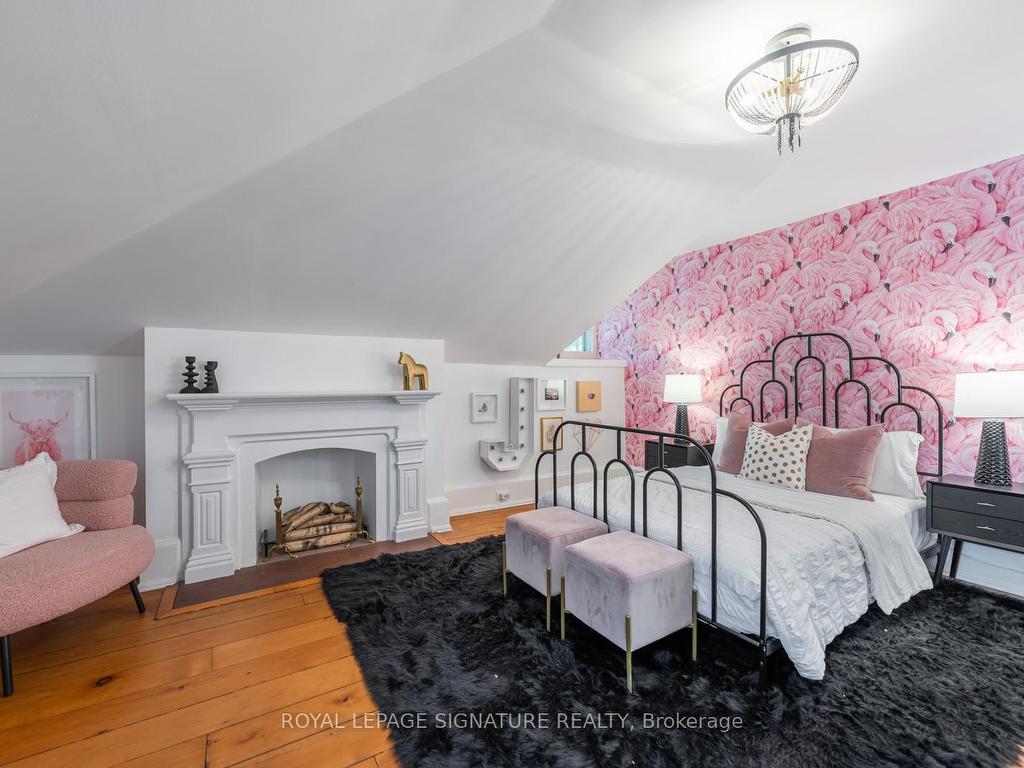 









171


Old Forest Hill

Road,
Toronto,




ON
M6C 2G7

