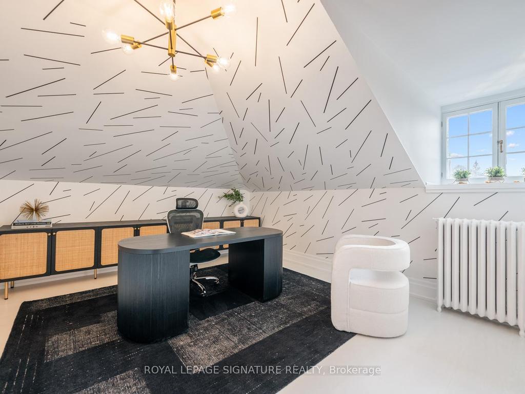 









171


Old Forest Hill

Road,
Toronto,




ON
M6C 2G7

