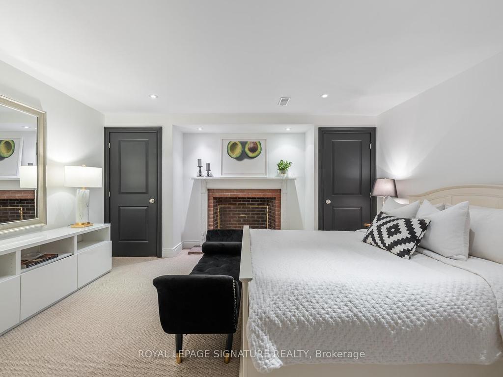 









171


Old Forest Hill

Road,
Toronto,




ON
M6C 2G7

