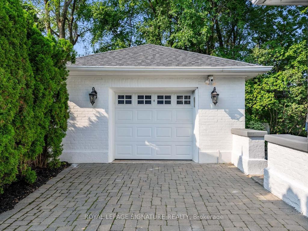 









171


Old Forest Hill

Road,
Toronto,




ON
M6C 2G7

