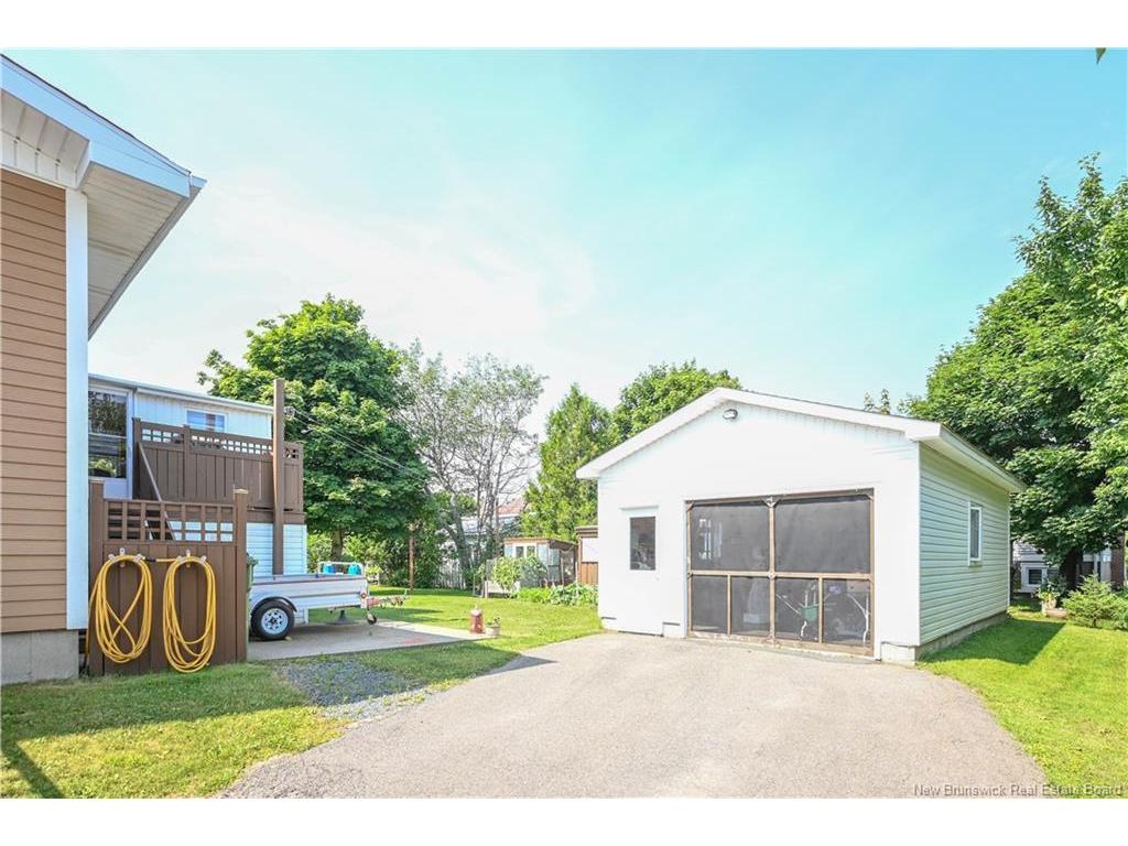 









185


rue des Trembles

ST,
Shippagan,




NB
E8S 1K7

