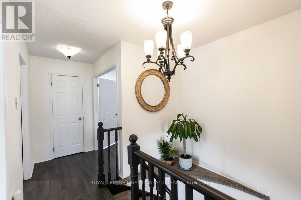 












13 IRWIN DRIVE

,
Barrie,




Ontario
L4N7A6

