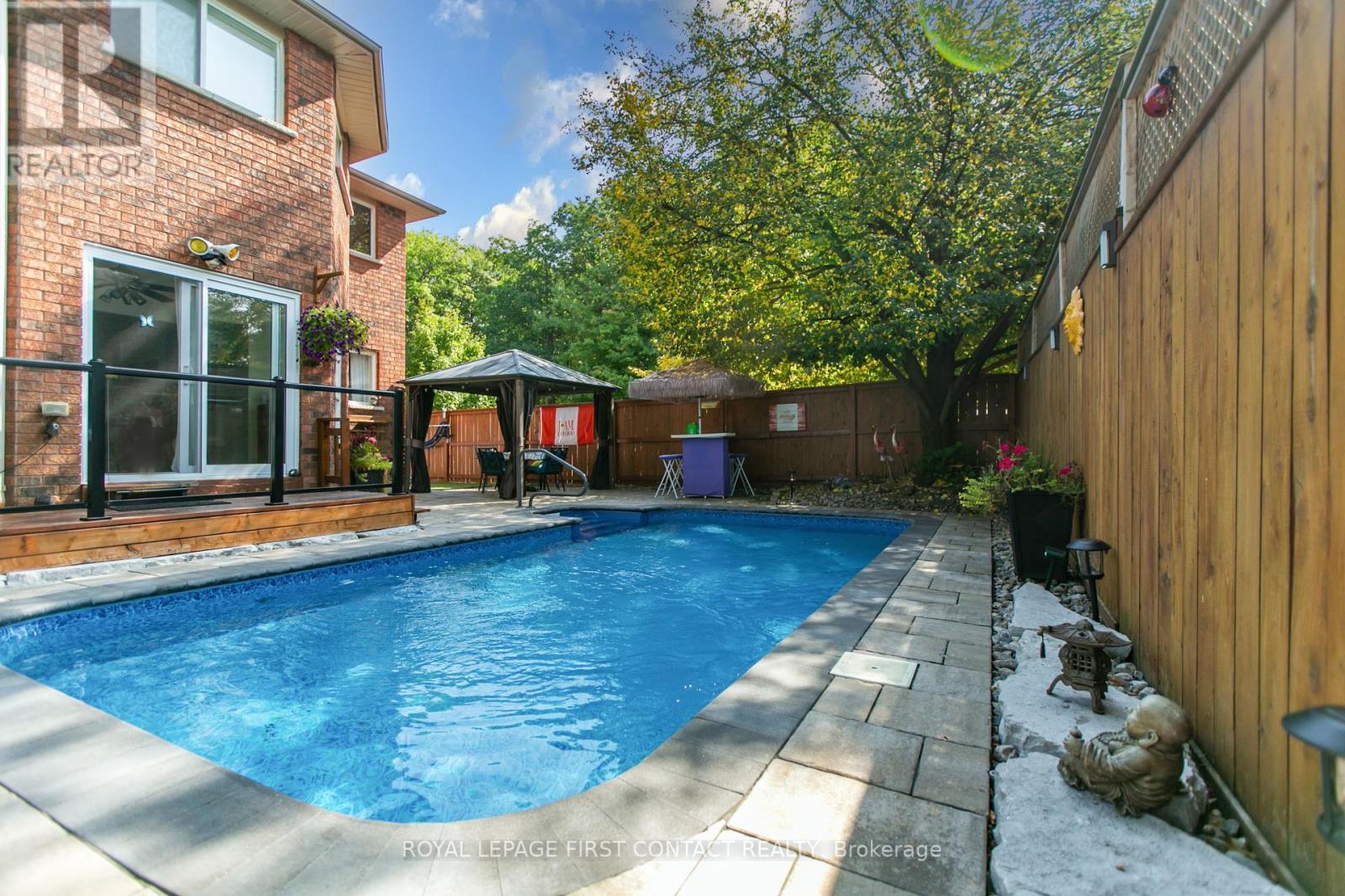 












13 IRWIN DRIVE

,
Barrie,




Ontario
L4N7A6


