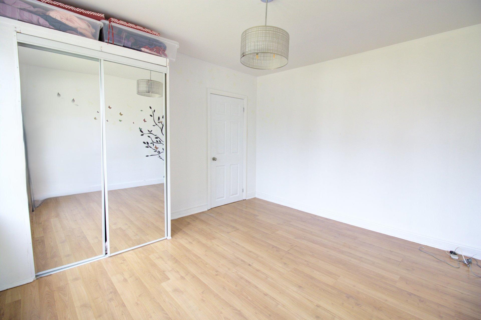 









944

 - 946


Rue Principale

,
Prévost,




QC
J0R1T0

