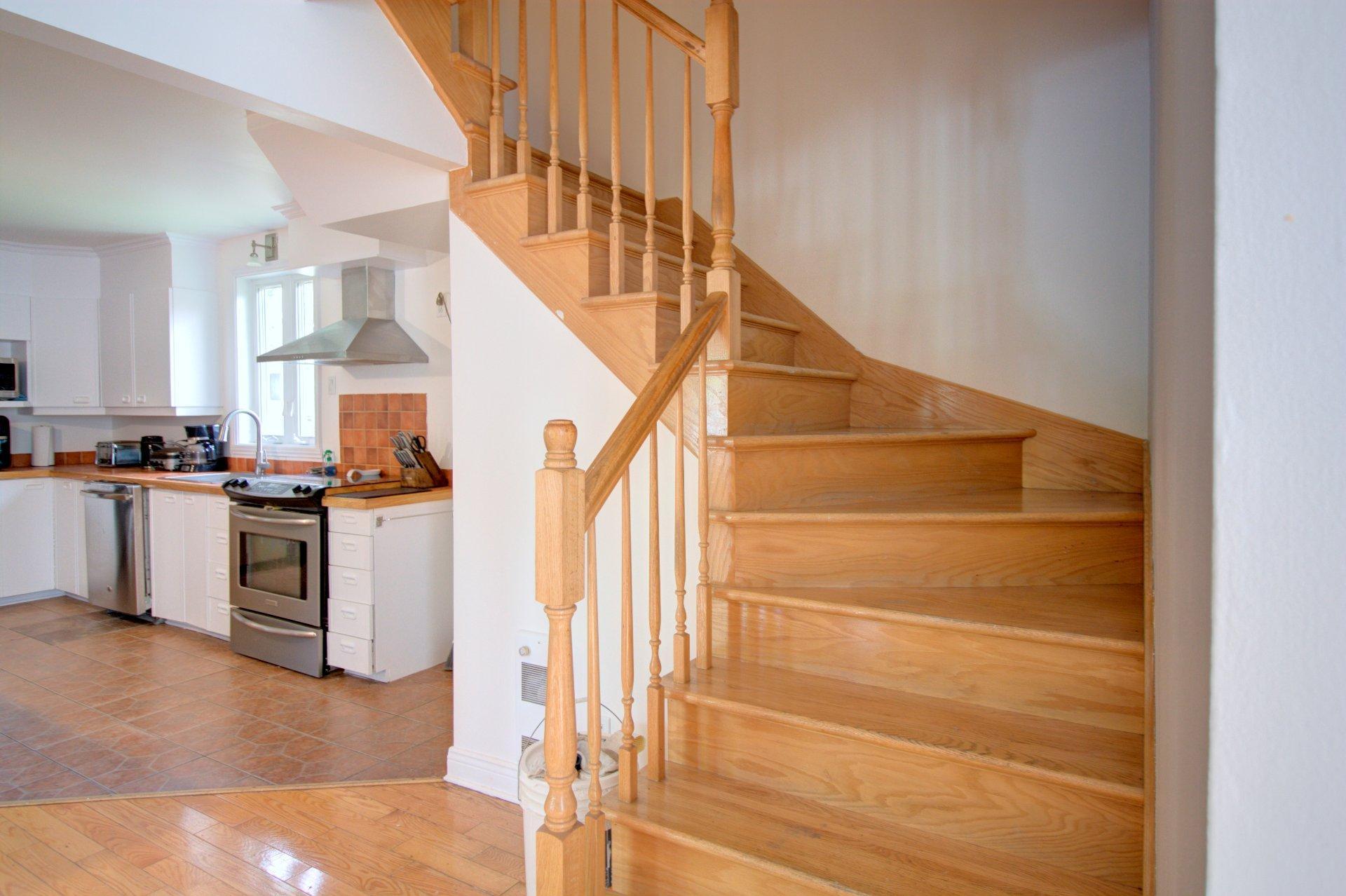 









944

 - 946


Rue Principale

,
Prévost,




QC
J0R1T0

