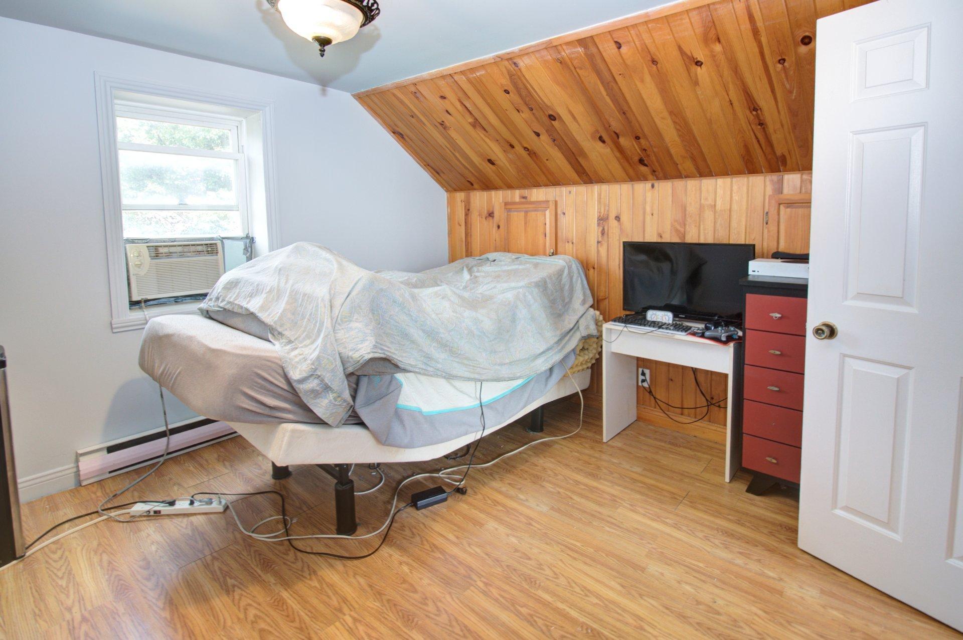 









944

 - 946


Rue Principale

,
Prévost,




QC
J0R1T0

