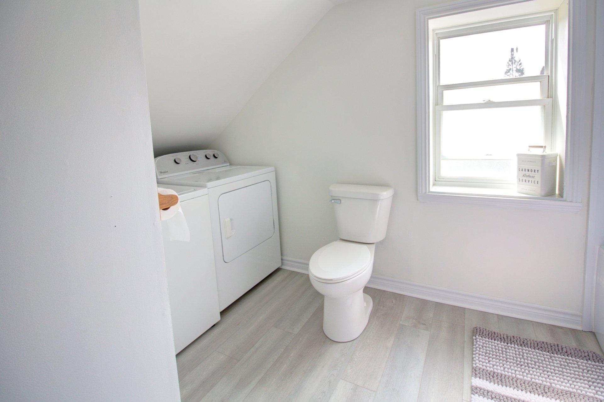 









944

 - 946


Rue Principale

,
Prévost,




QC
J0R1T0

