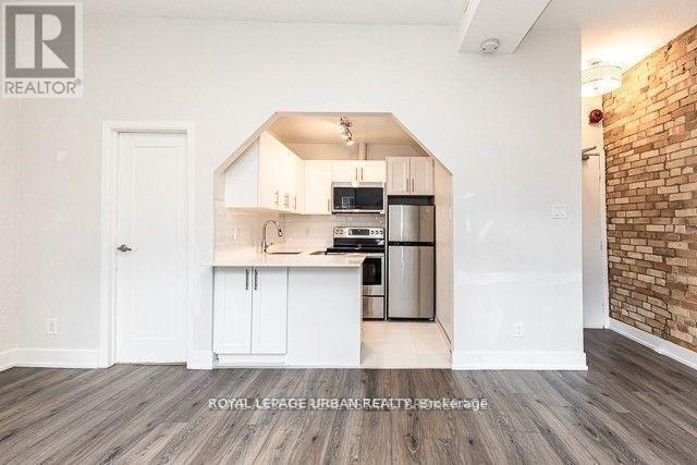 












102 - 72 WELLESLEY STREET E

,
Toronto,




Ontario
M4Y1H2

