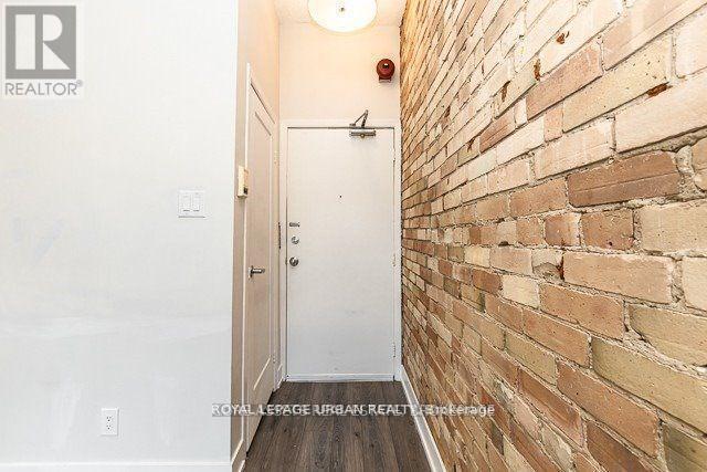 












102 - 72 WELLESLEY STREET E

,
Toronto,




Ontario
M4Y1H2

