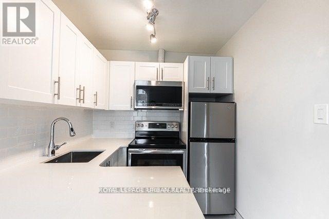 












102 - 72 WELLESLEY STREET E

,
Toronto,




Ontario
M4Y1H2


