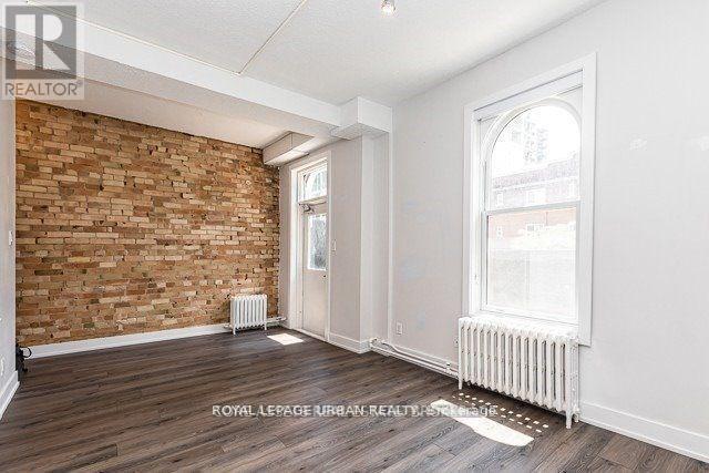 












102 - 72 WELLESLEY STREET E

,
Toronto,




Ontario
M4Y1H2

