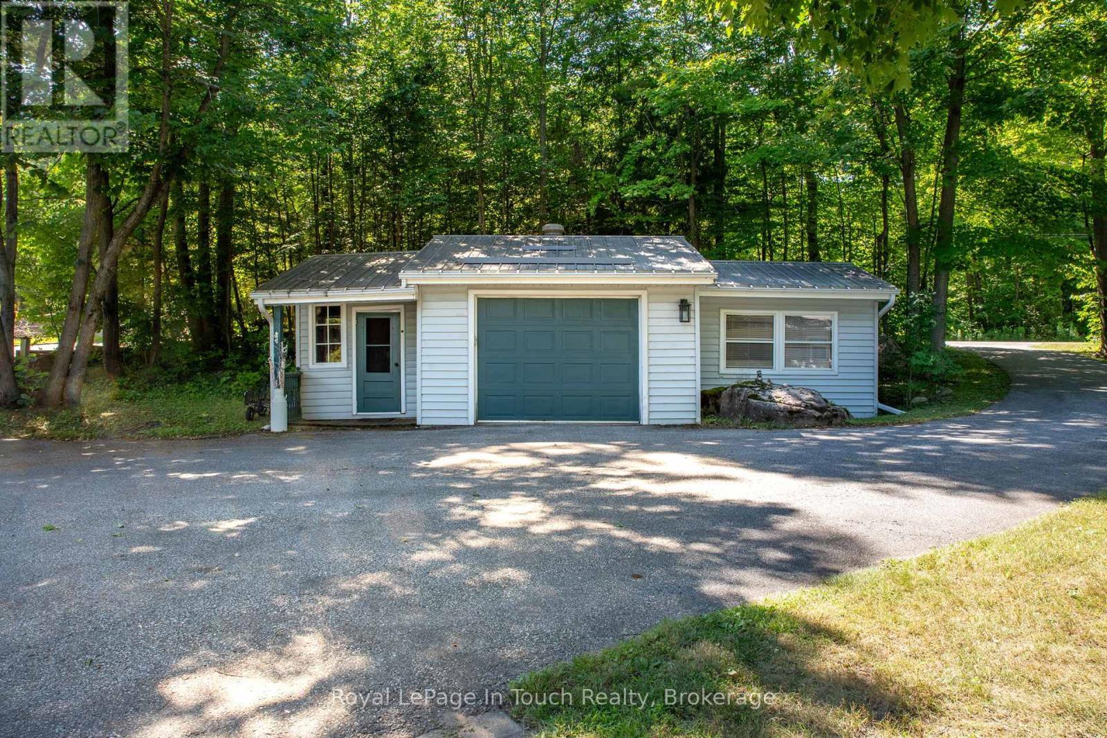 












1443 CHAMPLAIN ROAD

,
Tiny,




Ontario
L9M0C1

