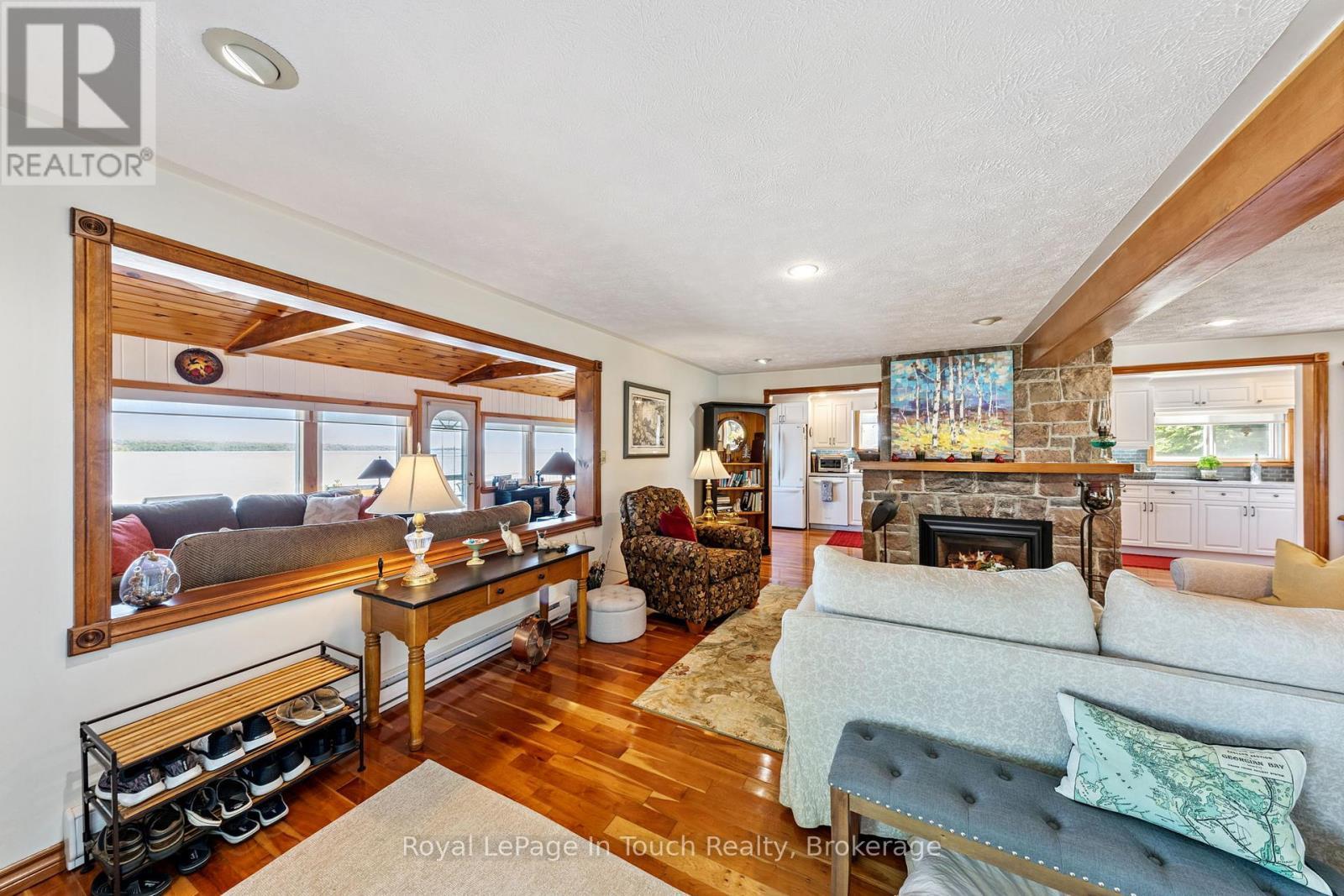 












1443 CHAMPLAIN ROAD

,
Tiny,




Ontario
L9M0C1

