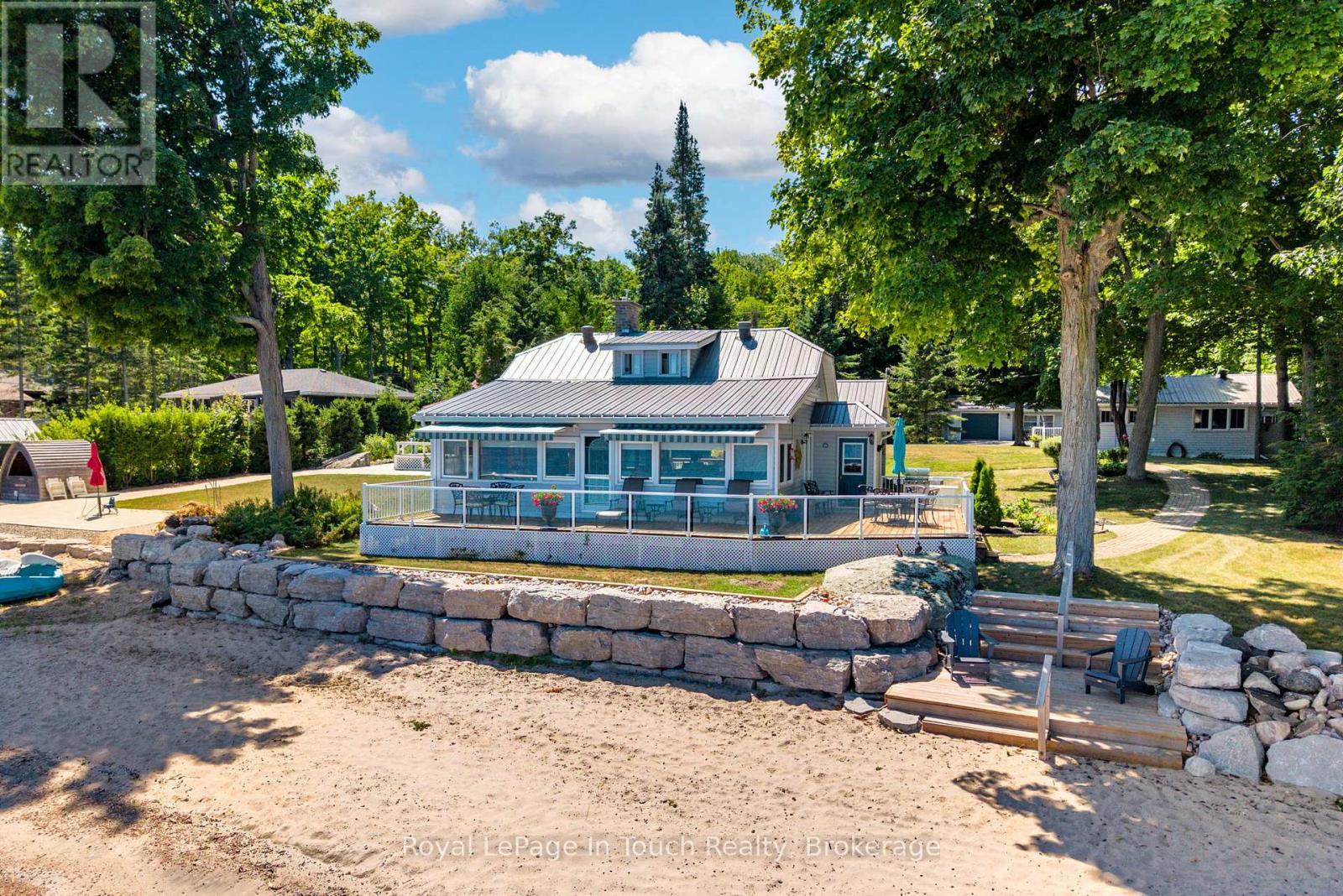 












1443 CHAMPLAIN ROAD

,
Tiny,




Ontario
L9M0C1


