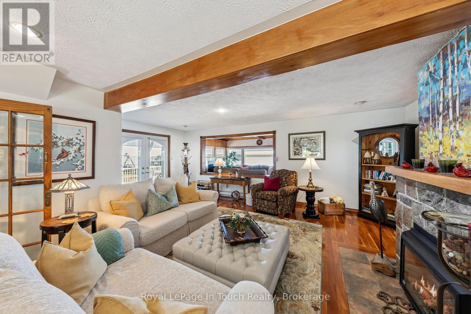 












1443 CHAMPLAIN ROAD

,
Tiny,




Ontario
L9M0C1


