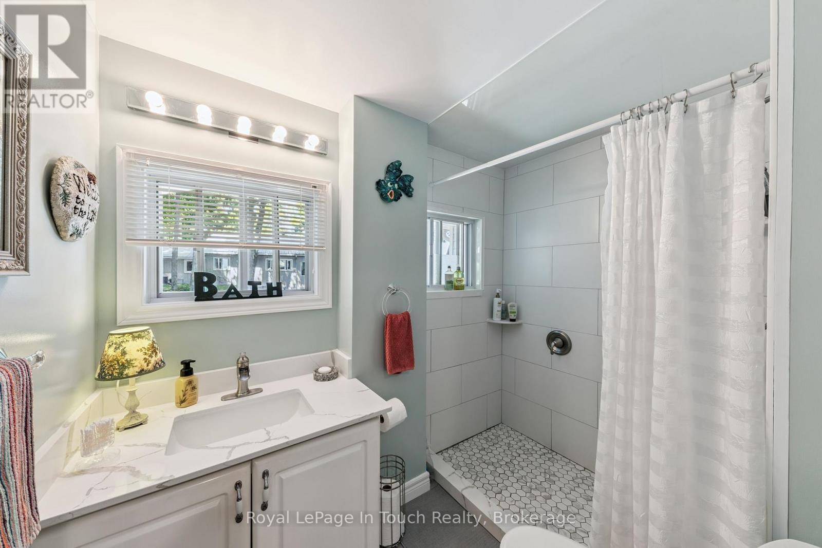 












1443 CHAMPLAIN ROAD

,
Tiny,




Ontario
L9M0C1

