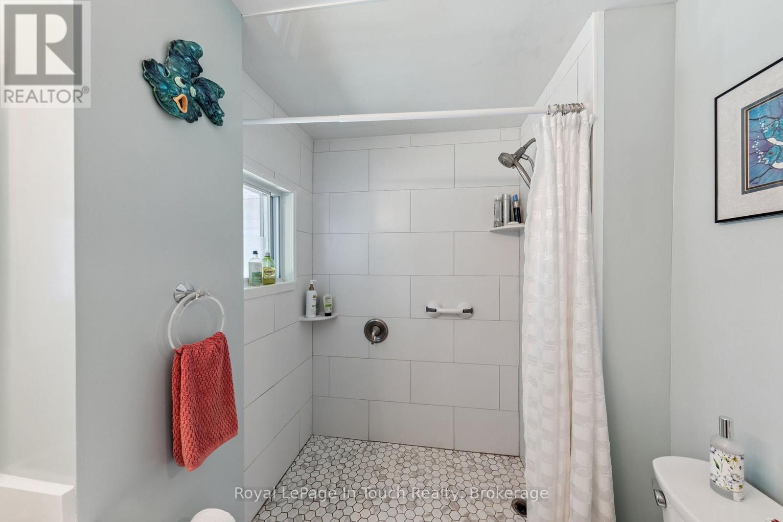 












1443 CHAMPLAIN ROAD

,
Tiny,




Ontario
L9M0C1

