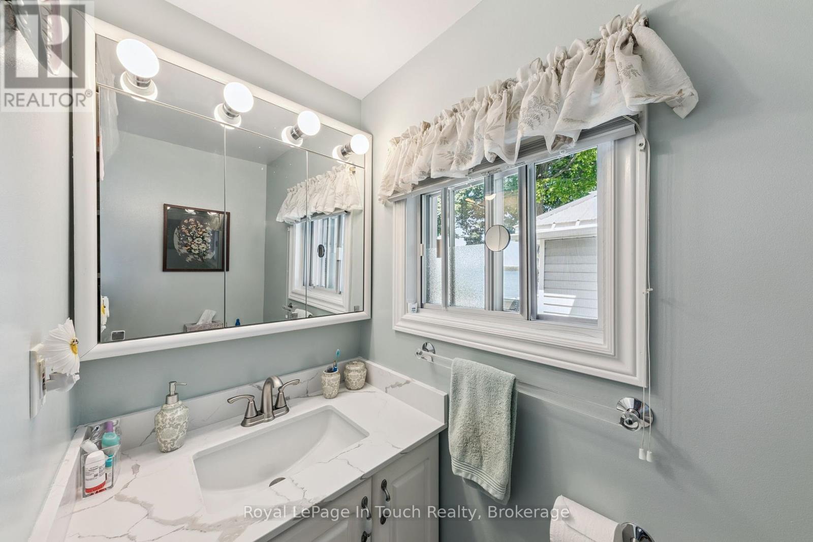 












1443 CHAMPLAIN ROAD

,
Tiny,




Ontario
L9M0C1

