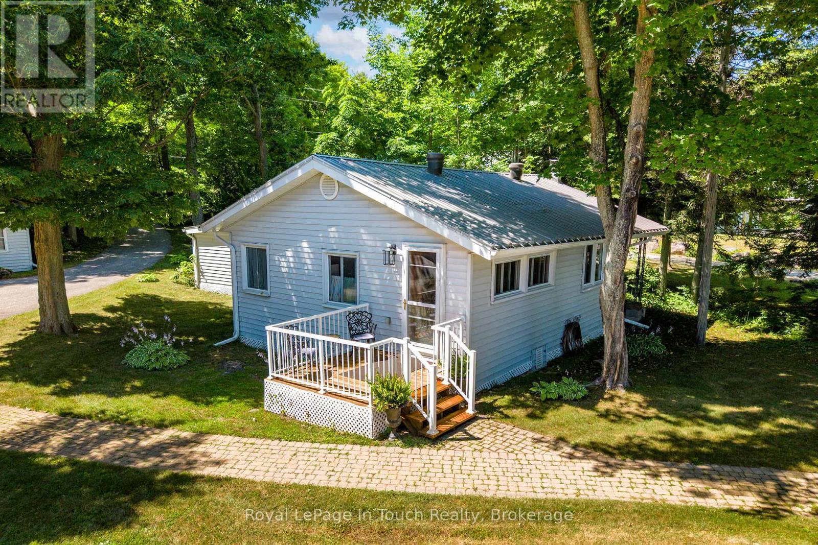 












1443 CHAMPLAIN ROAD

,
Tiny,




Ontario
L9M0C1

