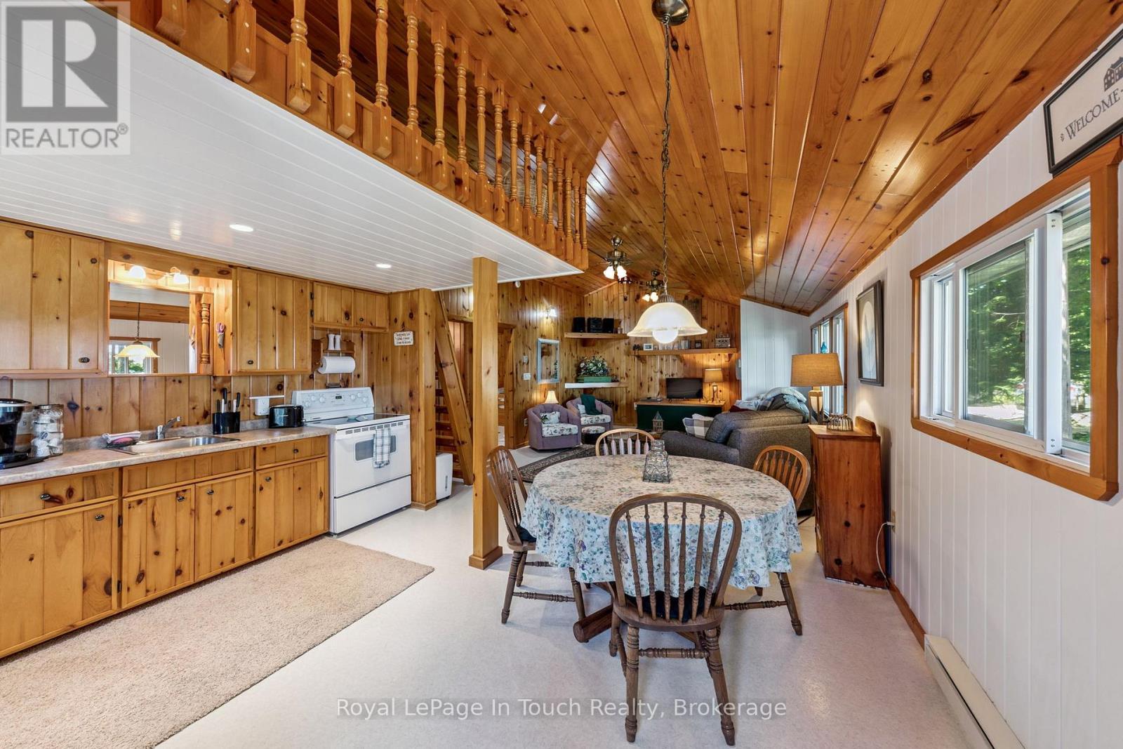 












1443 CHAMPLAIN ROAD

,
Tiny,




Ontario
L9M0C1

