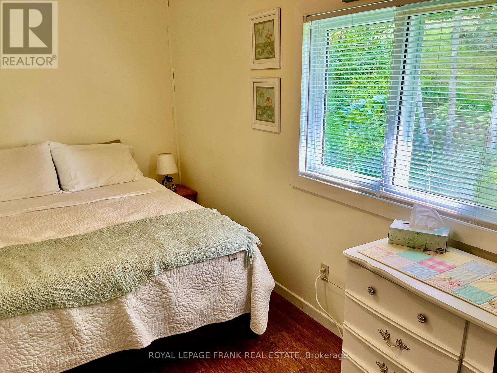 












269 SIDDON LK PLACE

,
Faraday,




Ontario
K0L1C0

