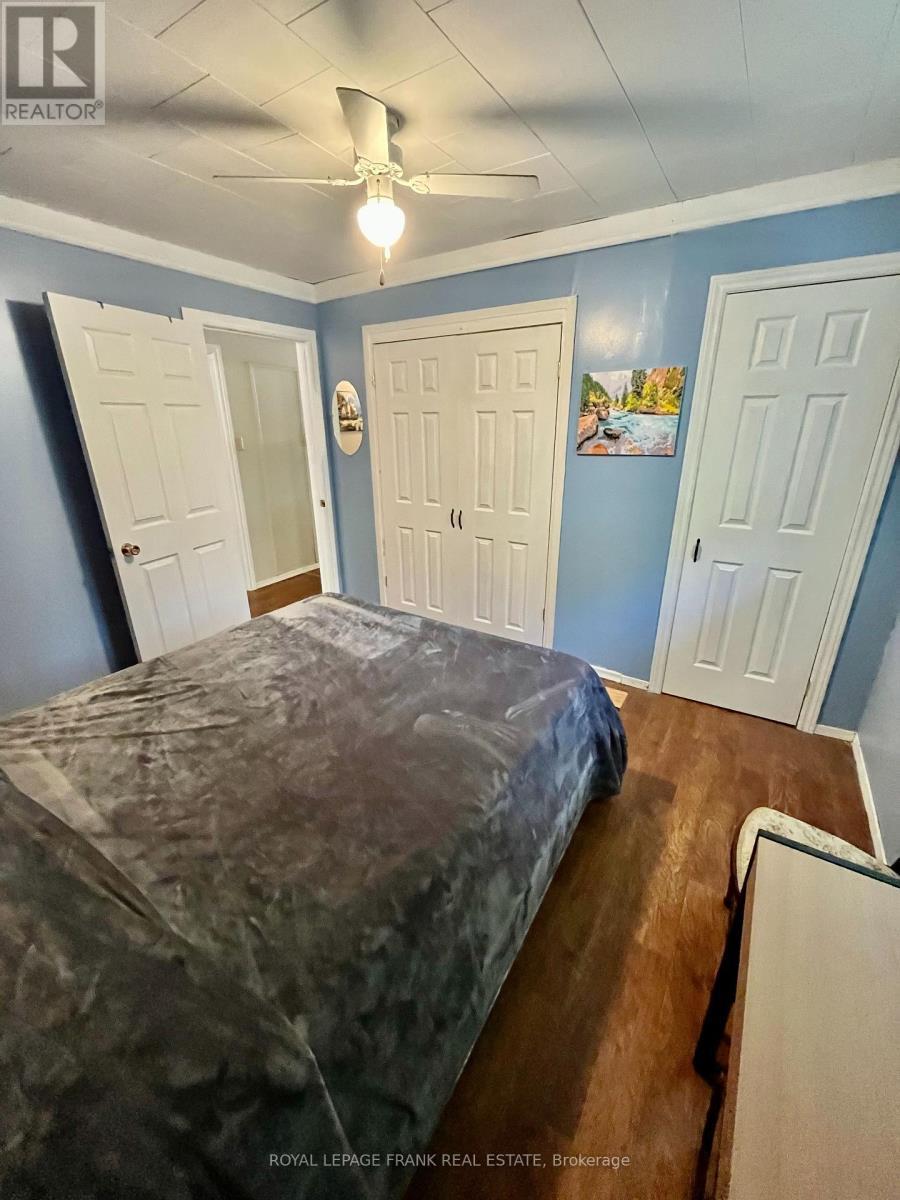 












269 SIDDON LK PLACE

,
Faraday,




Ontario
K0L1C0

