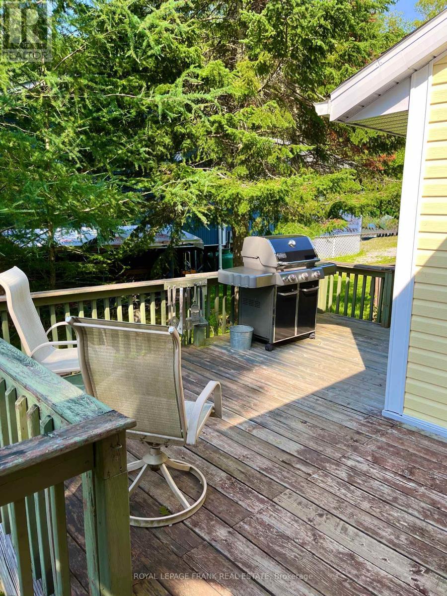 












269 SIDDON LK PLACE

,
Faraday,




Ontario
K0L1C0

