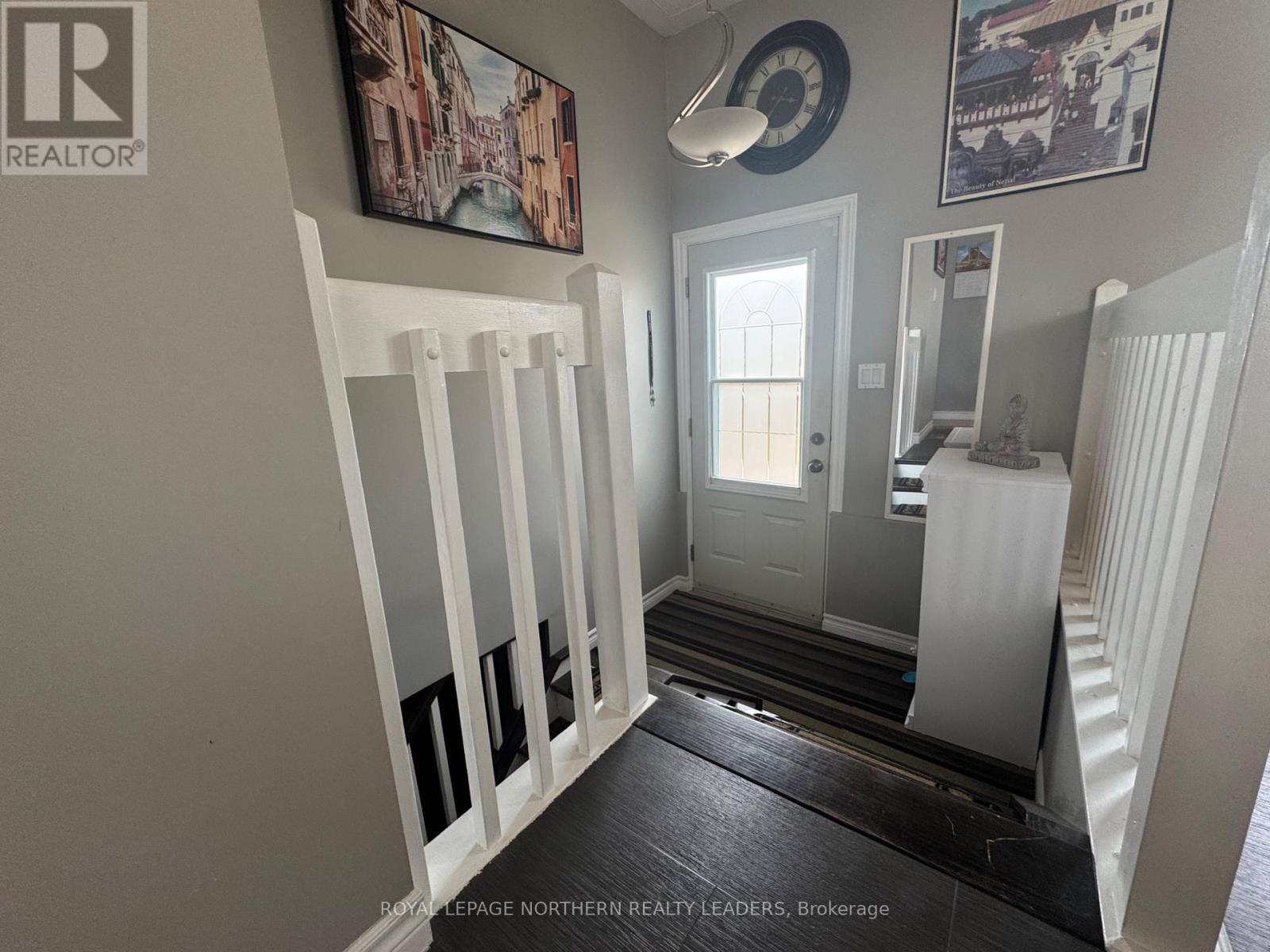 












880 PARK AVENUE

,
Timmins (MTJ - Main Area),




Ontario
P4N3Y2


