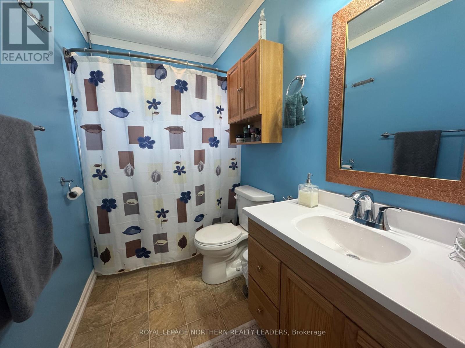 












880 PARK AVENUE

,
Timmins (MTJ - Main Area),




Ontario
P4N3Y2

