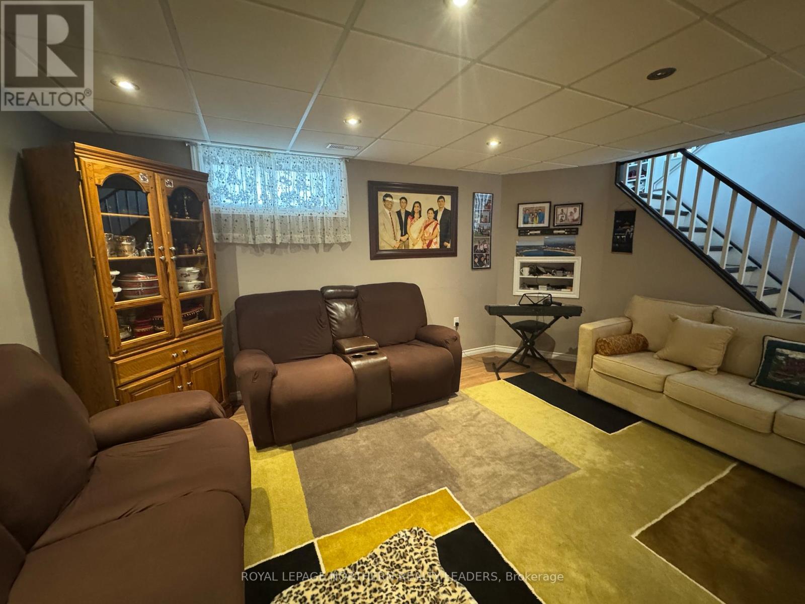 












880 PARK AVENUE

,
Timmins (MTJ - Main Area),




Ontario
P4N3Y2

