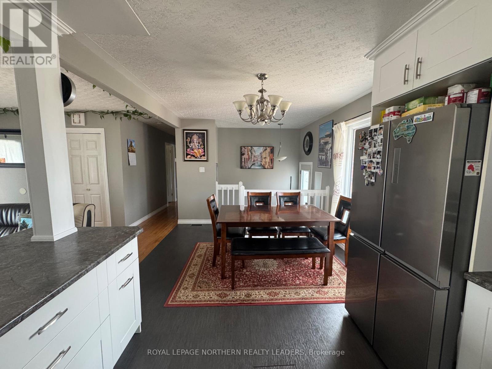 












880 PARK AVENUE

,
Timmins (MTJ - Main Area),




Ontario
P4N3Y2

