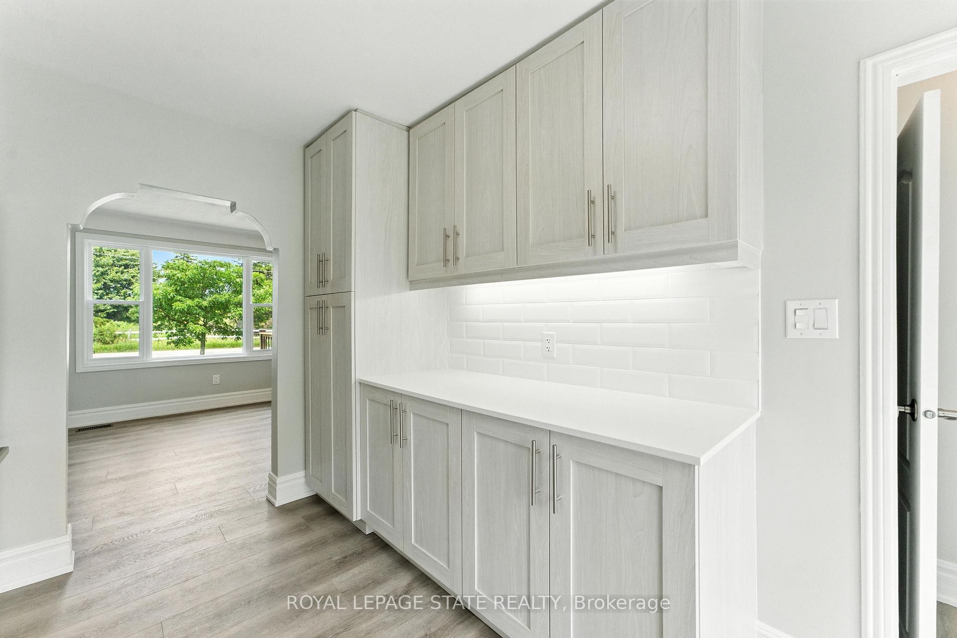 









7185


Airport

Road,
Hamilton,




ON
L0R 1W0


