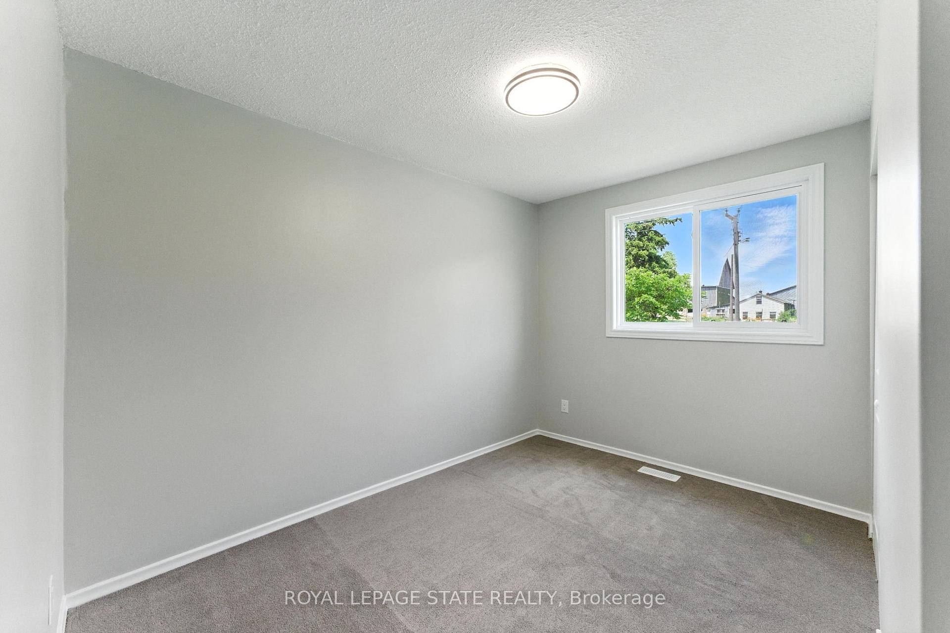 









7185


Airport

Road,
Hamilton,




ON
L0R 1W0

