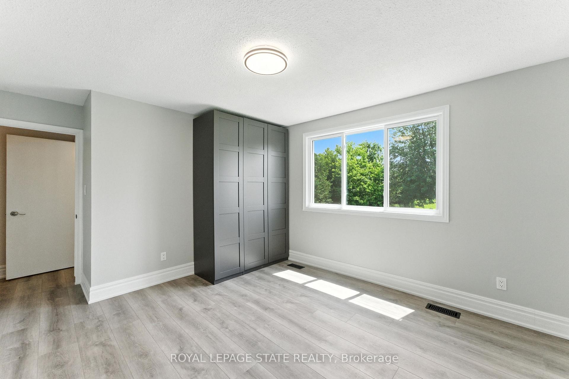 









7185


Airport

Road,
Hamilton,




ON
L0R 1W0

