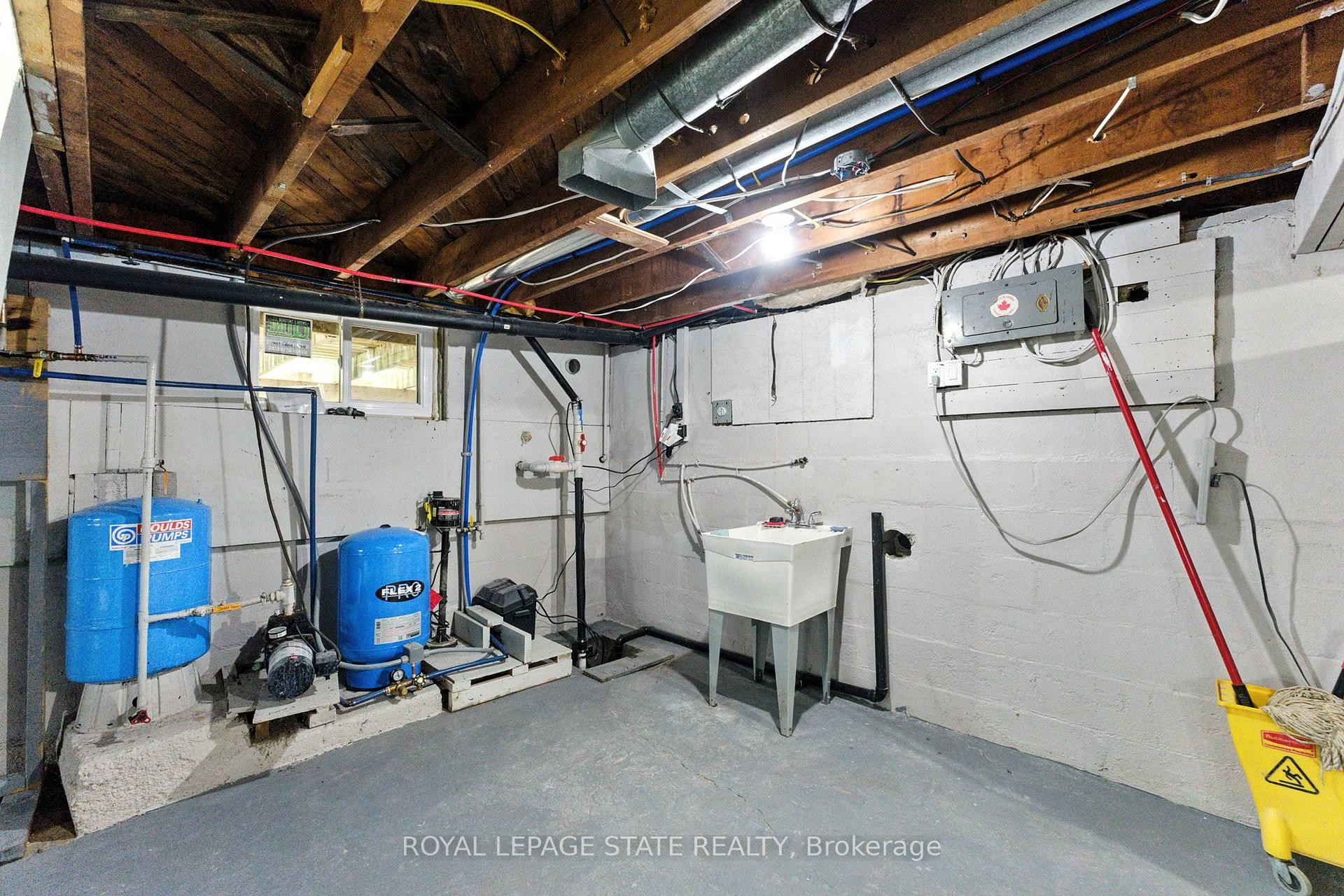









7185


Airport

Road,
Hamilton,




ON
L0R 1W0

