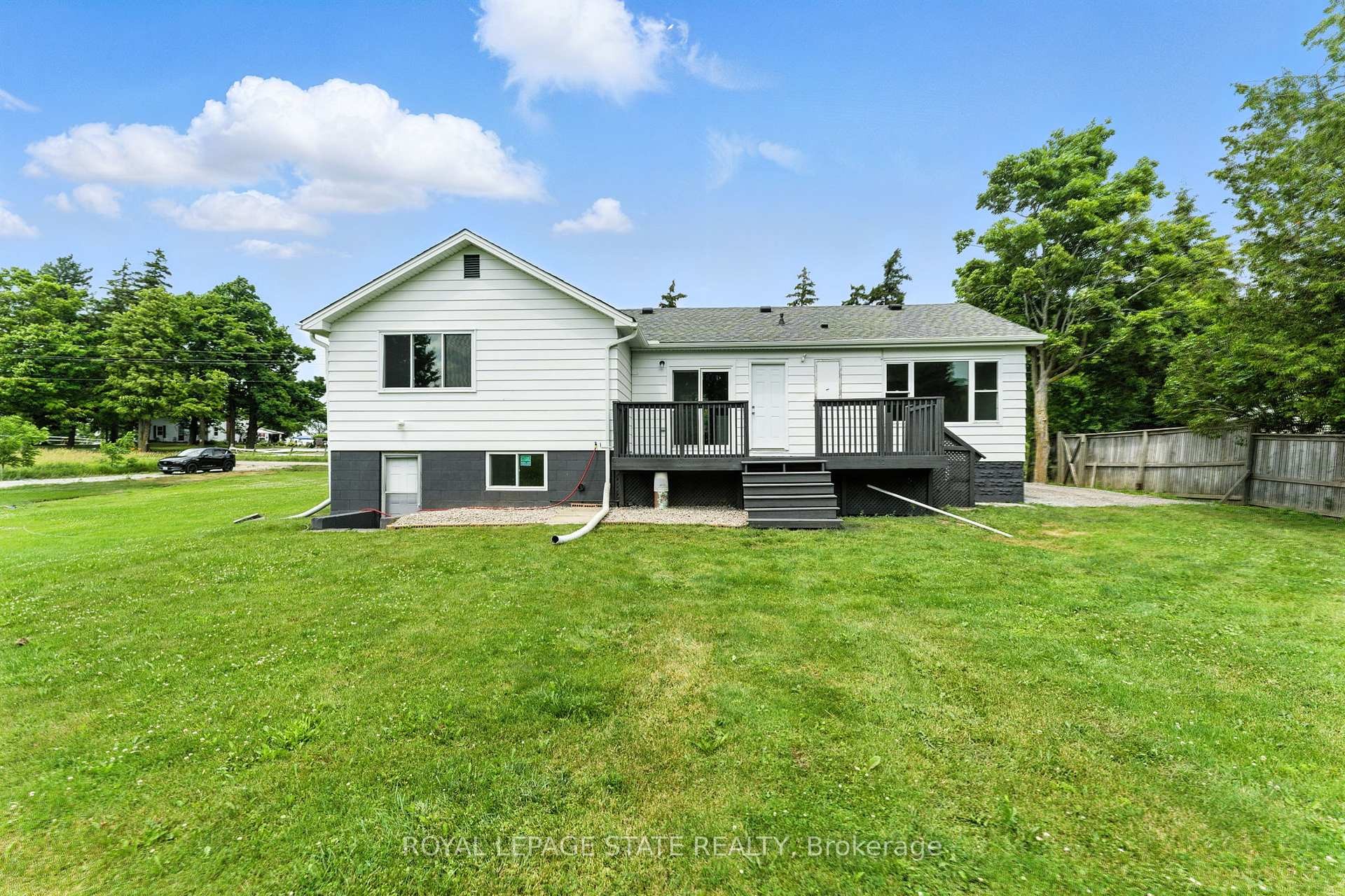 









7185


Airport

Road,
Hamilton,




ON
L0R 1W0

